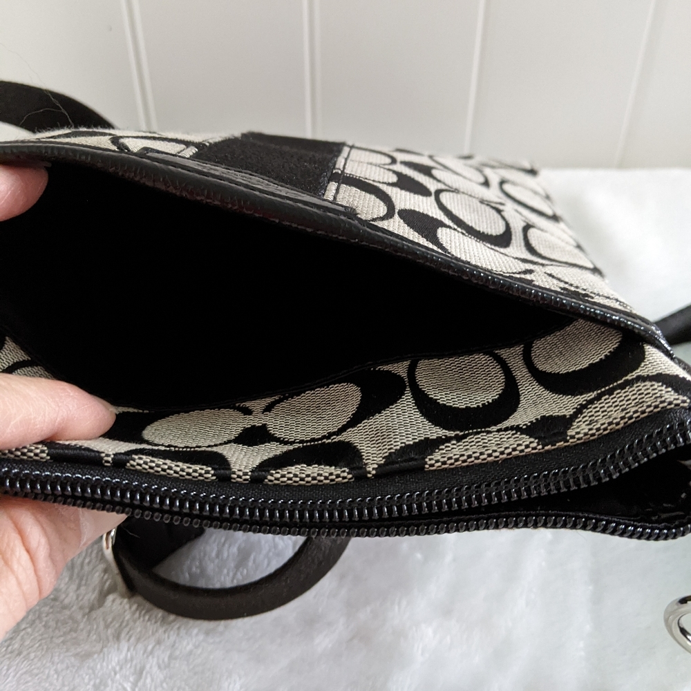 Coach Signature Canvas Swing Pack - image 4